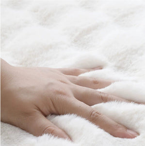 Super Area Rugs Ultra Soft & Fluffy Faux Fur Sheepskin Rug